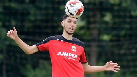 平甚至反超 平甚至反超