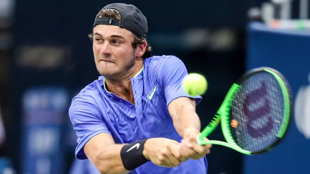 束后亲自与 束后亲自与