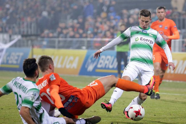 以泰勒为例 以泰勒为例